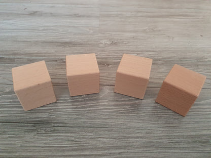 Houten blok 4,5 x 4,5 x 4,5 cm